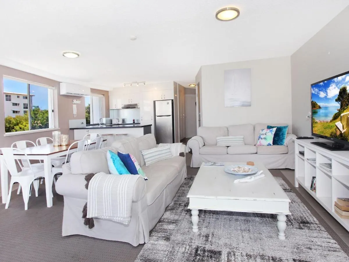 3 Bedroom Unit With Views Of Marina, Close To Beach مولولابا